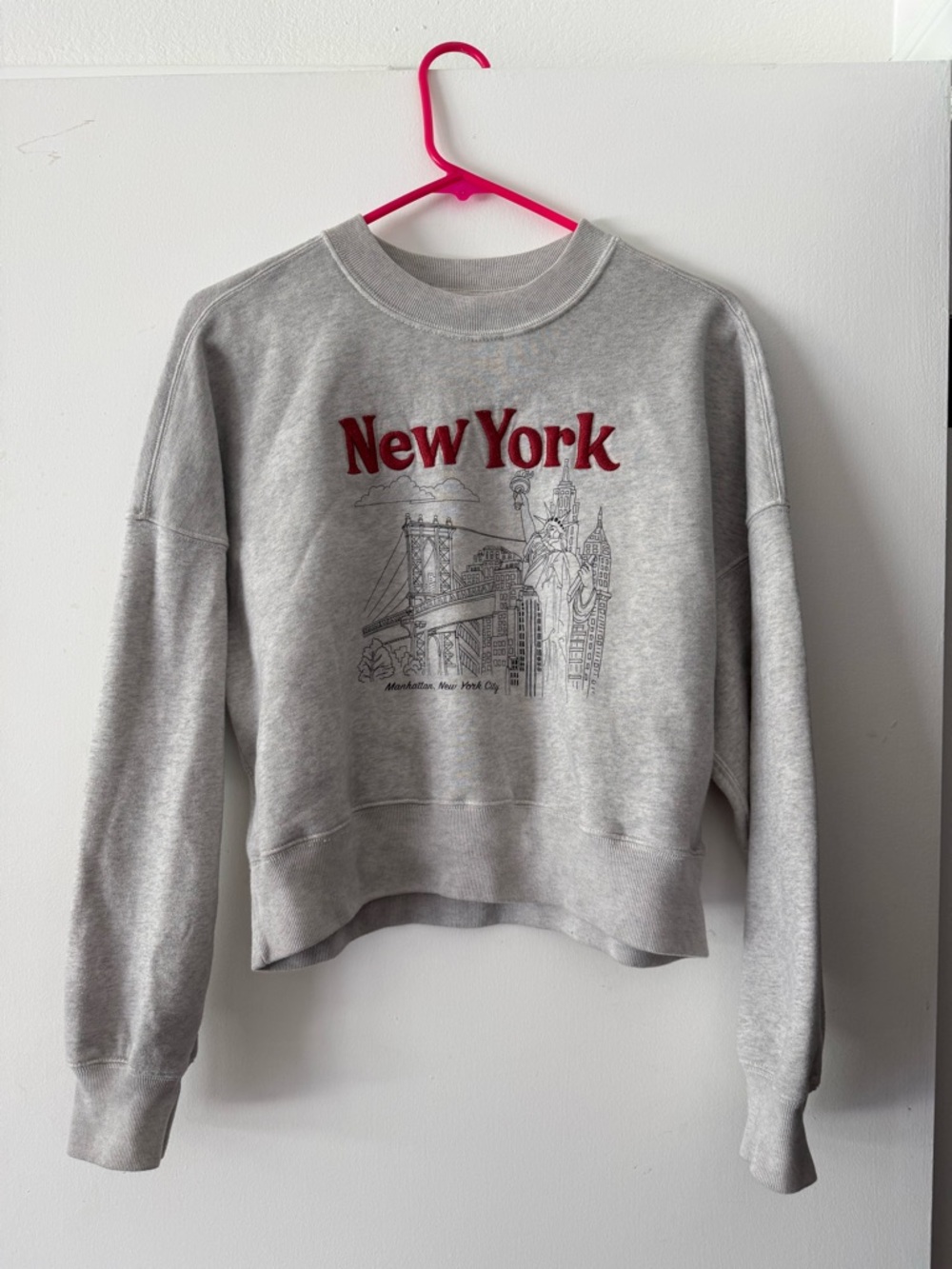 Abercrombie & Fitch New York Graphic Sweatshirt in small